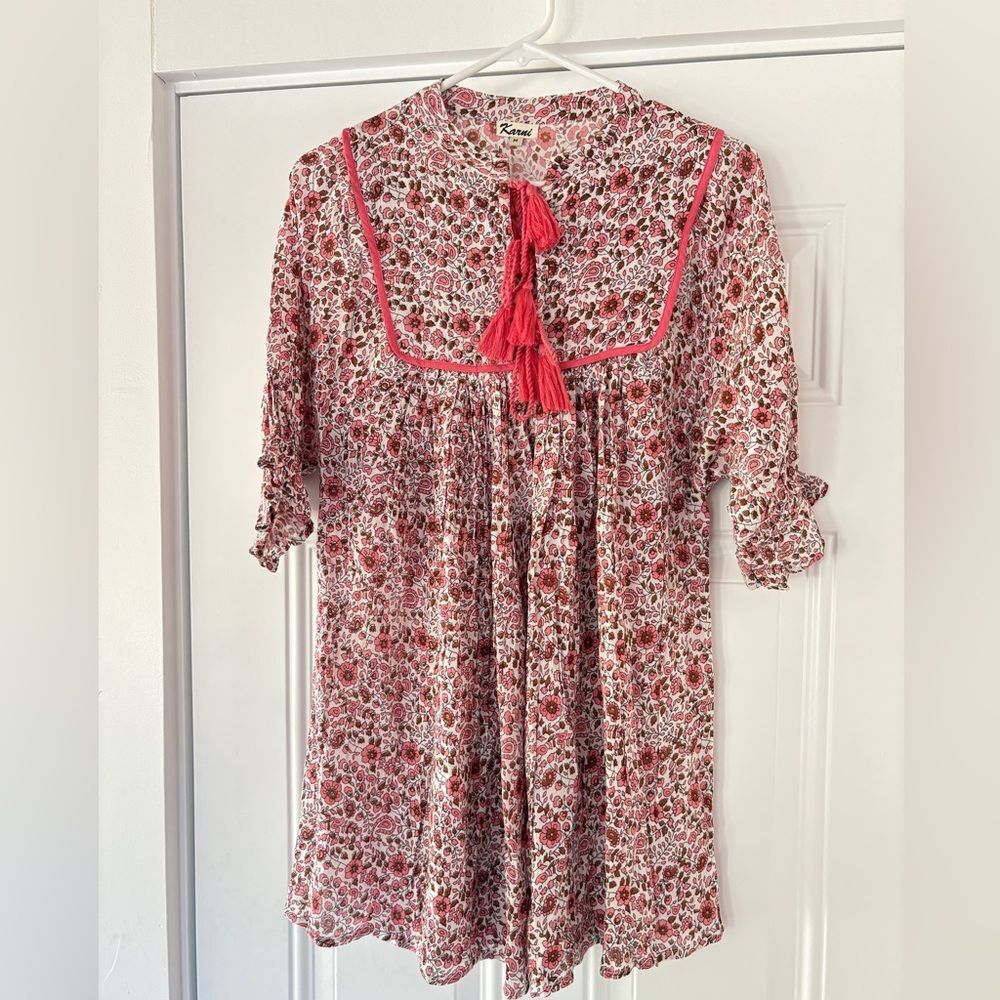 Karni Indian short sleeve pullover floral blouse/dress with pink tassels Medium